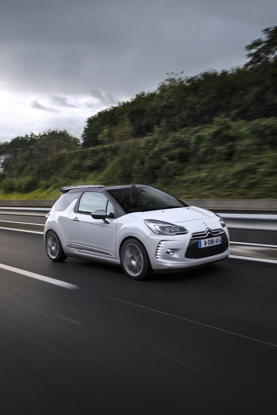  Citroen DS3 Cabrio 2012 года  (фото 112 из 115)